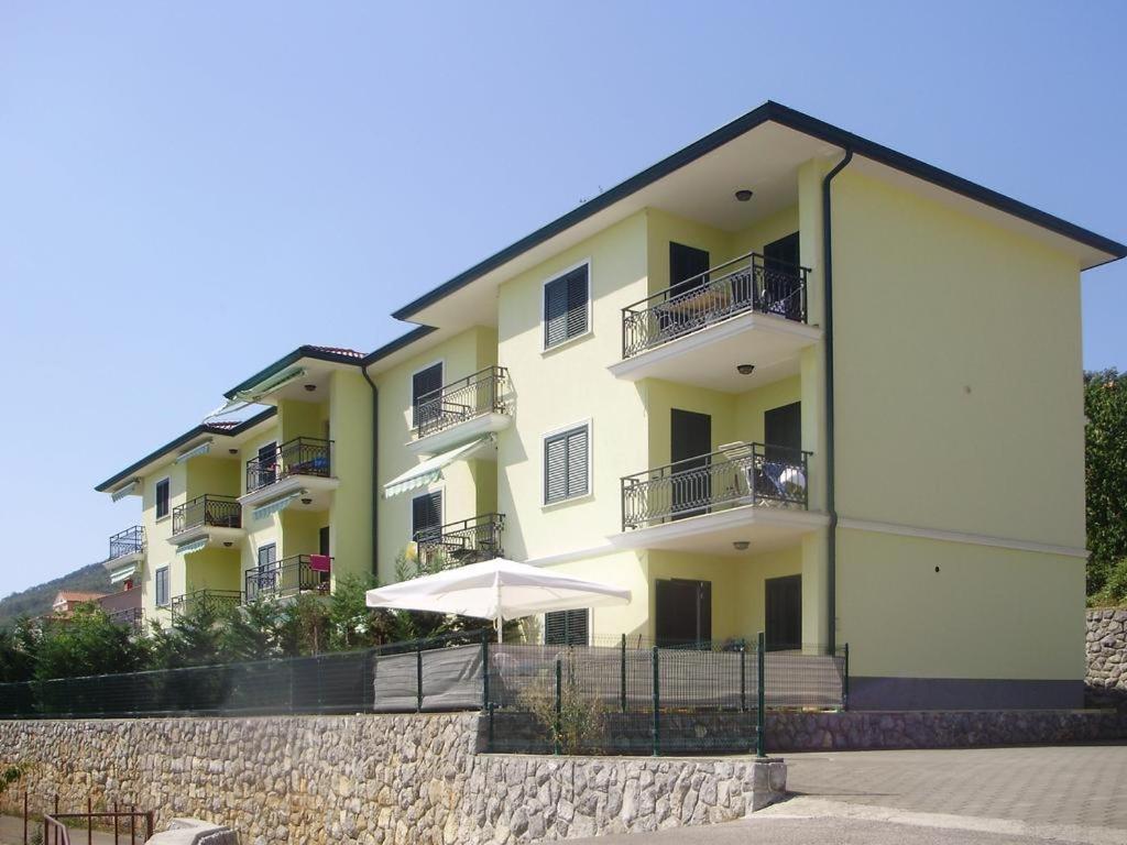 White Wings Apartamento Lovran Exterior foto