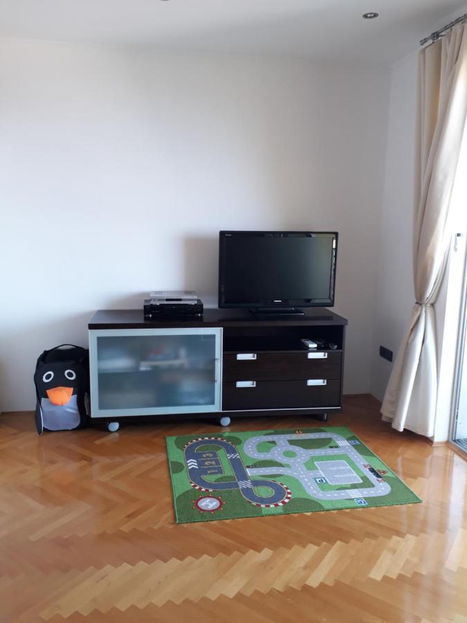 White Wings Apartamento Lovran Exterior foto